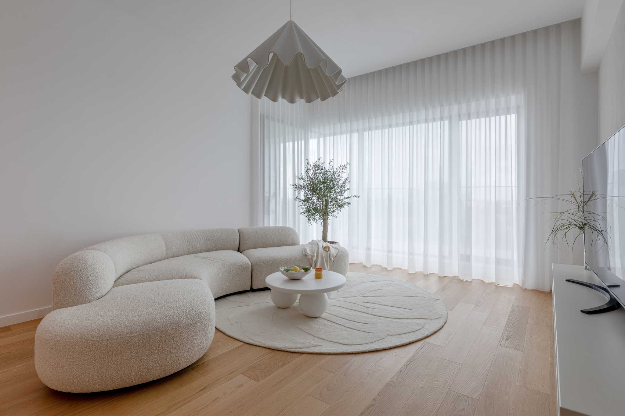 Living room minimalist, alb